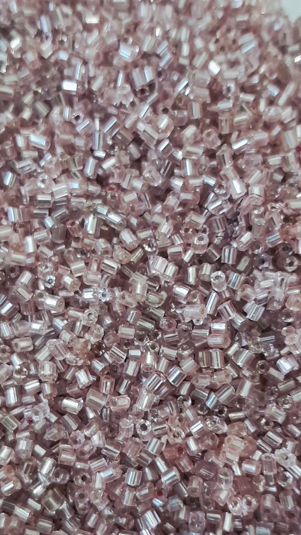 Cantillo recordado rosa brillante