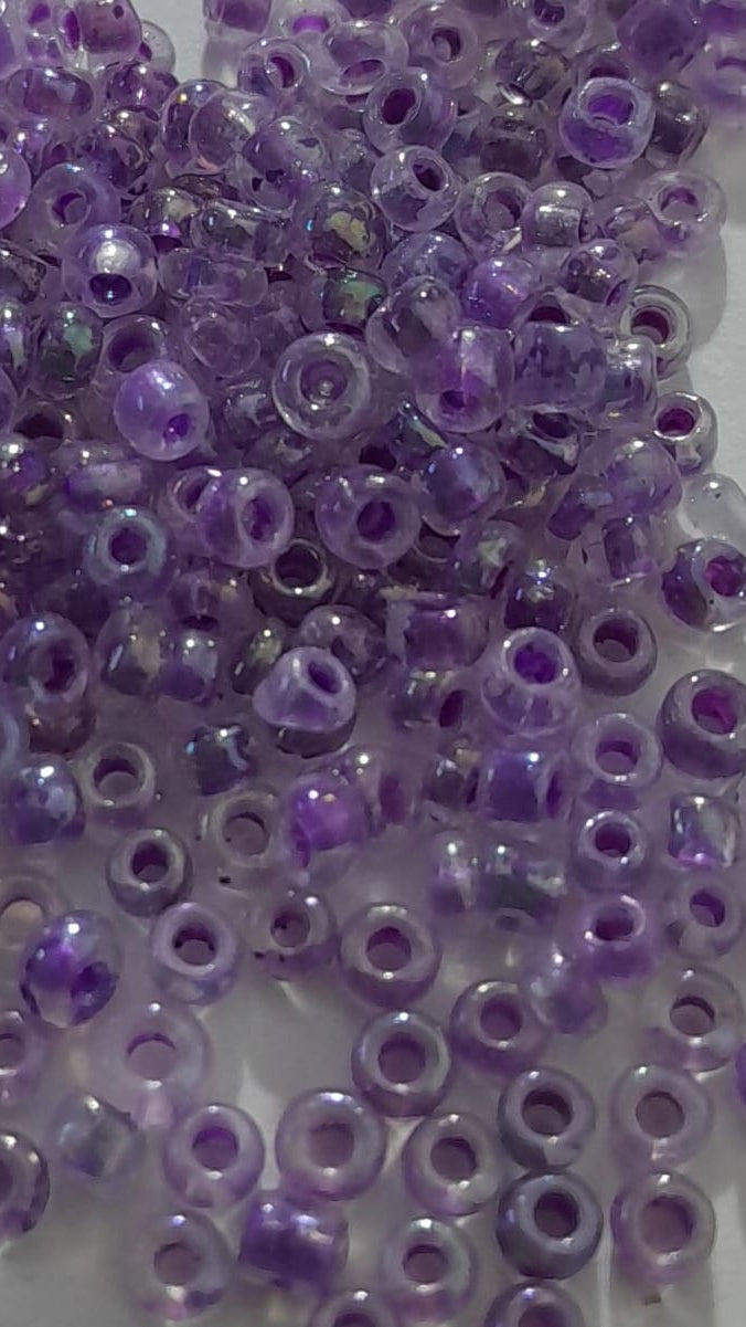 Mostacilla violeta transparente